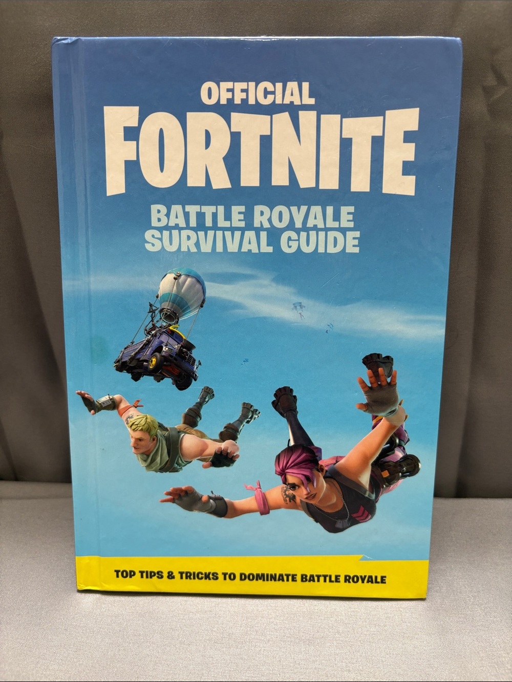 Official Fortnite Battle Royale Survival Guide - Hard Cover Book